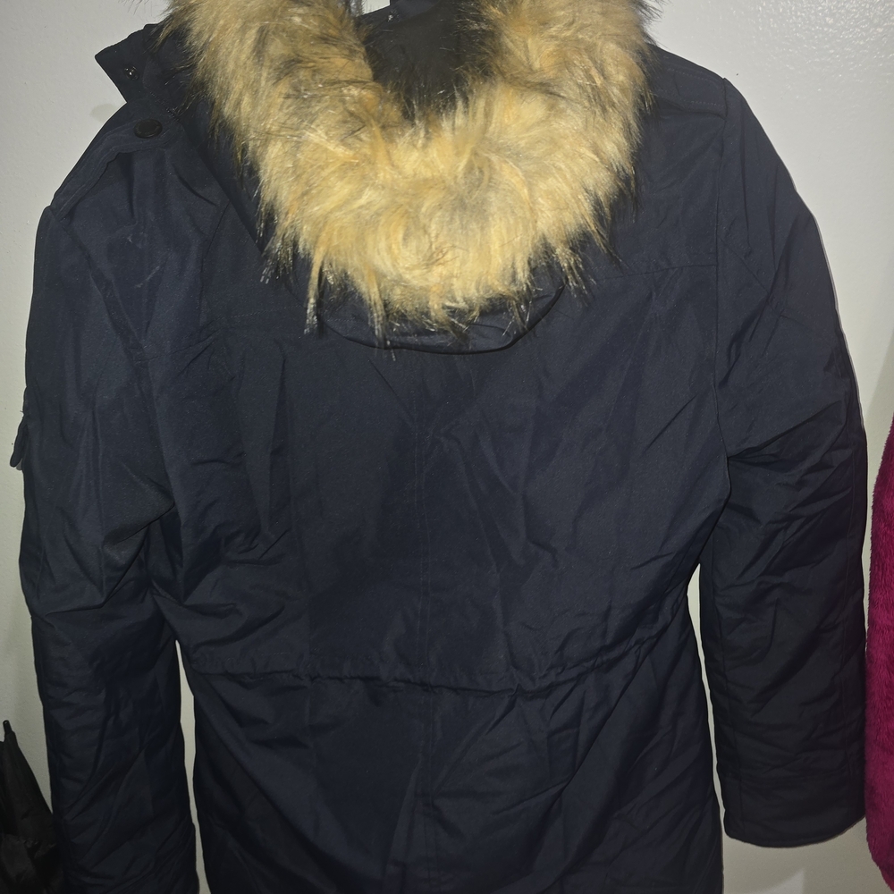 Women's Black Puffer Jacket with Faux Fur Trim